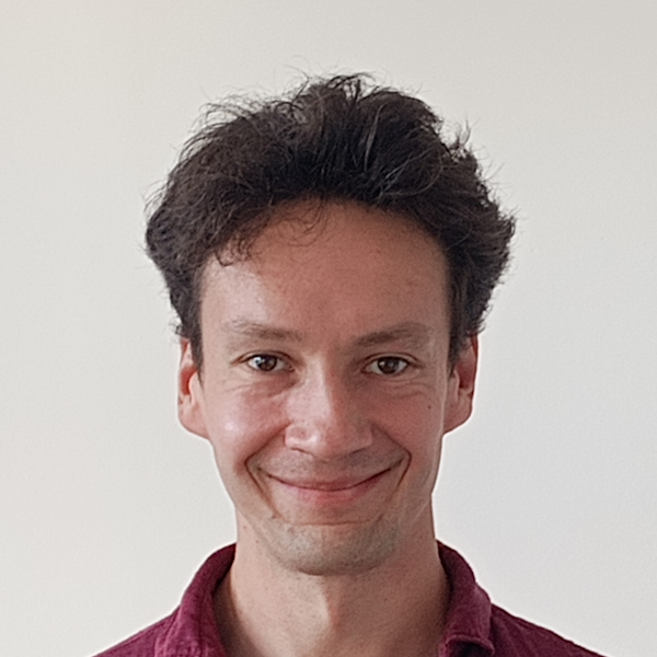dr Adrian Gołębiowski