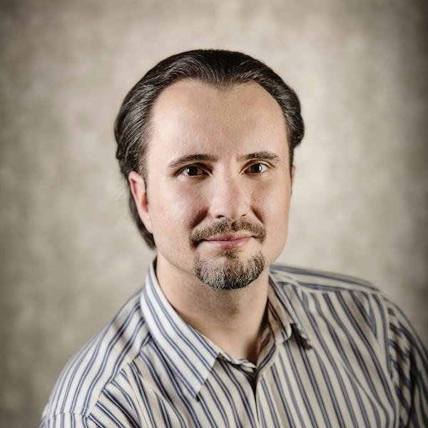 Dyrektor Zarządzający w IoT Squad P.S.A. Paweł Ostropolski